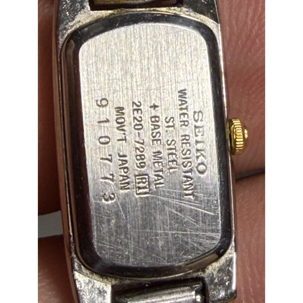 Vintage Seiko 2E20-7289 Ladies Two Tone Rectangular Quartz Watch Fresh Battery
